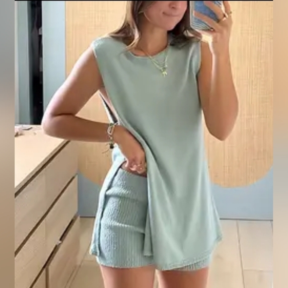 NWT Women's 2 Piece Knit Sweater Shorts Set Teal - Picture 2 of 3